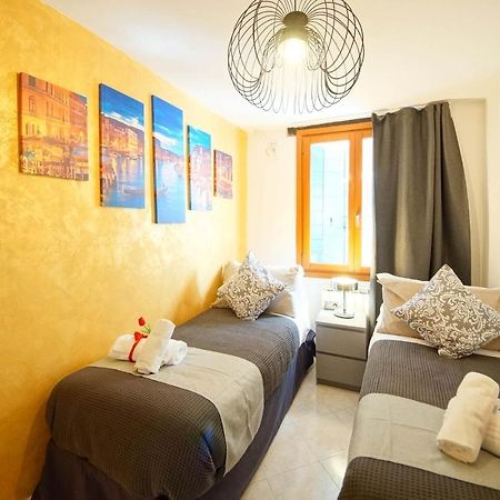 Gondola View Apartment Venecia Exterior foto