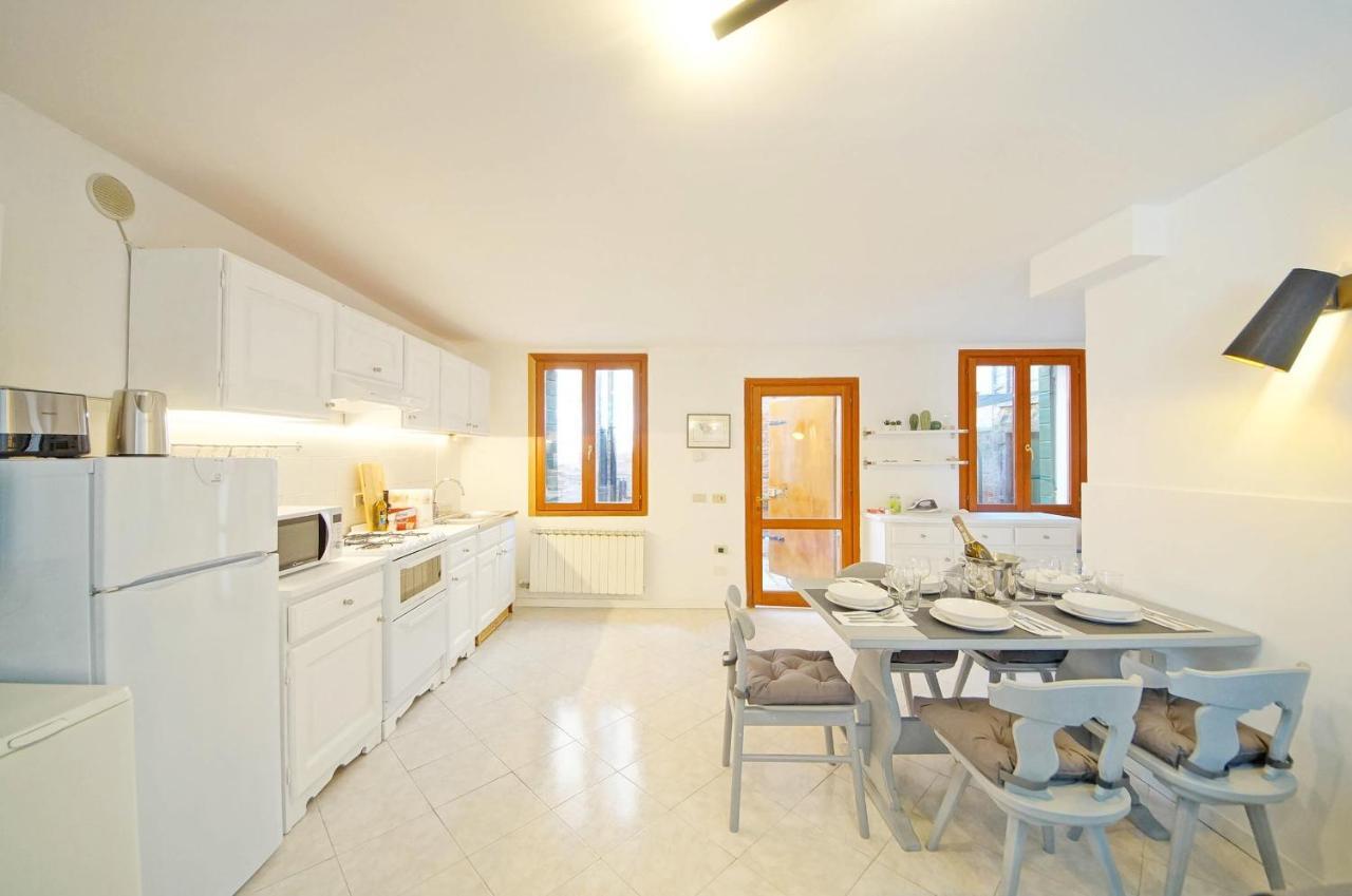 Gondola View Apartment Venecia Exterior foto