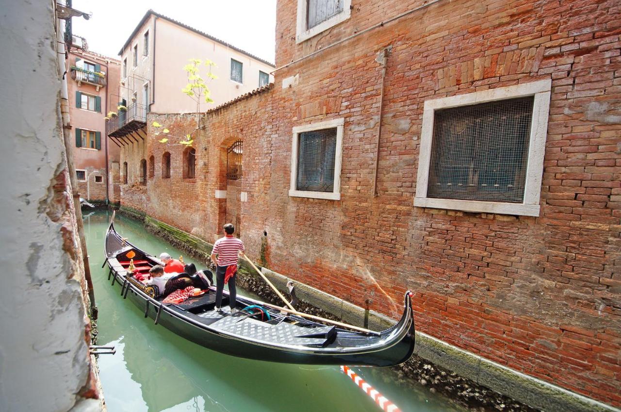 Gondola View Apartment Venecia Exterior foto